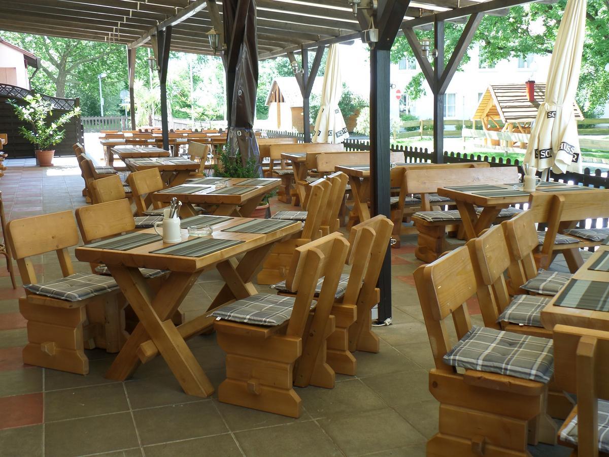 Hotel Garni Heuschober Friedrichshafen Exterior photo